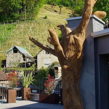 Szálloda Porta Verzasca Gordola