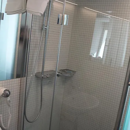 Szálloda Porta Verzasca Gordola