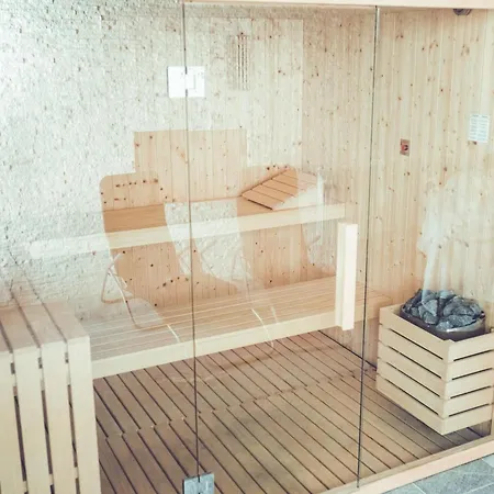 Szálloda Porta Verzasca Gordola